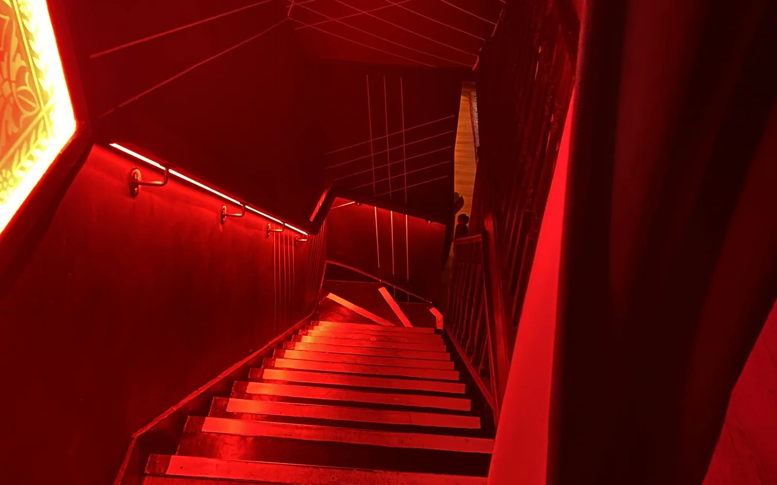 Entry to stairs at Lynrace bar